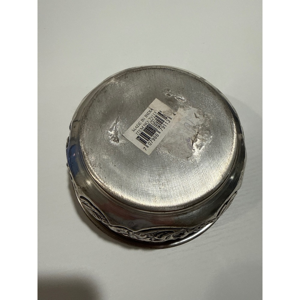 Vintage Silver Tone Embossed Floral Metal Bowl Made in India‎ Decorative 6 Inch - Picture 6 of 8